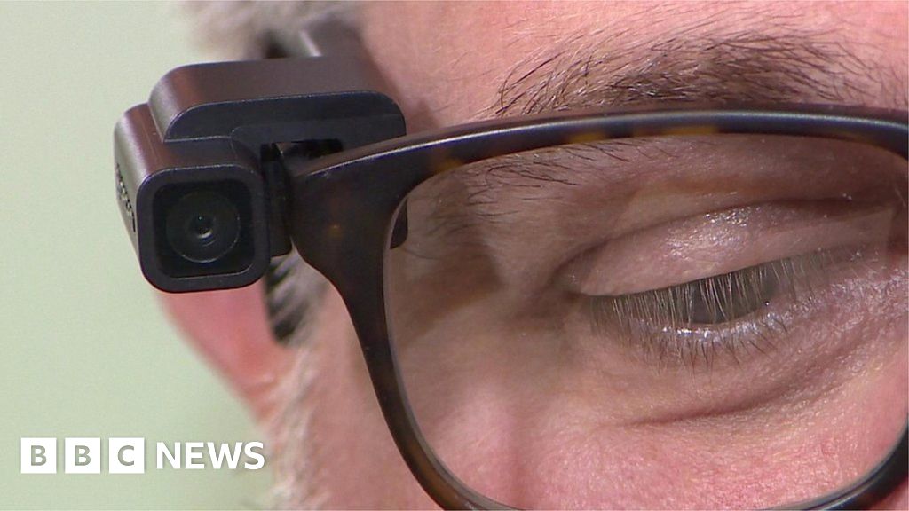 Artificial Intelligence Glasses Helping Blind Man Bbc News 