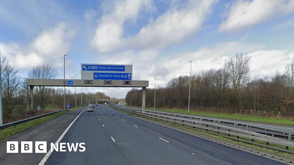 M62 Crash Woman Dies After Two Cars Collide Bbc News