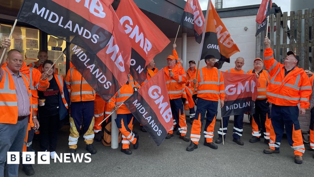 Sandwell Using agency bin workers a 'danger' GMB union BBC News