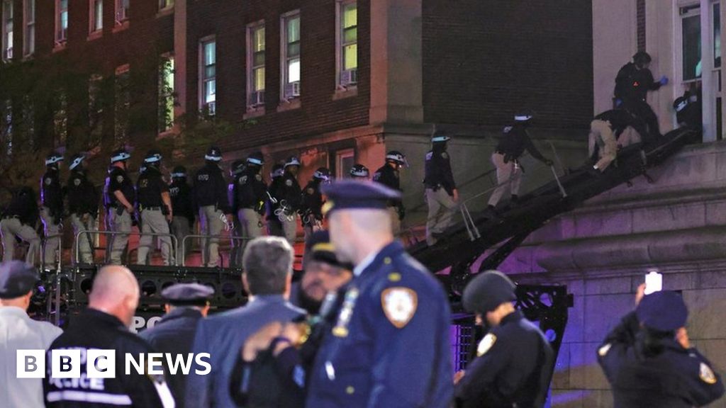 Polisi New York menggerebek gedung Universitas Columbia yang ditempati demonstran di Gaza