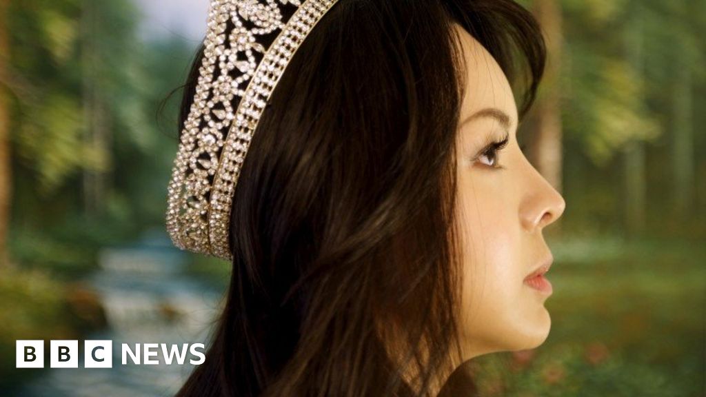 Canada's Miss World contender barred from China flight BBC News(02)