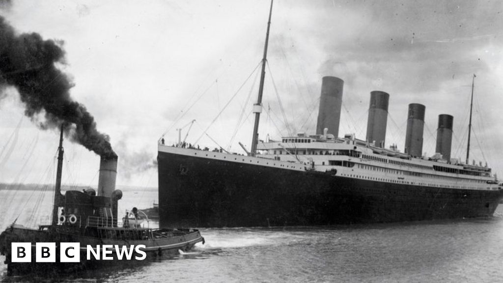 Titanic victims and survivors honoured with plaques - BBC News