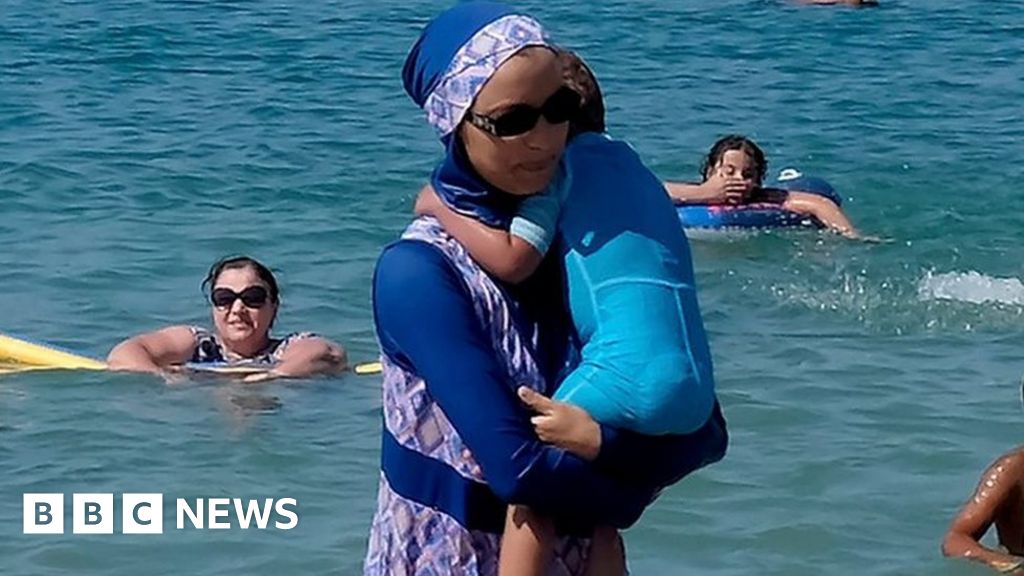 Burkini – a storm in French swimming pools