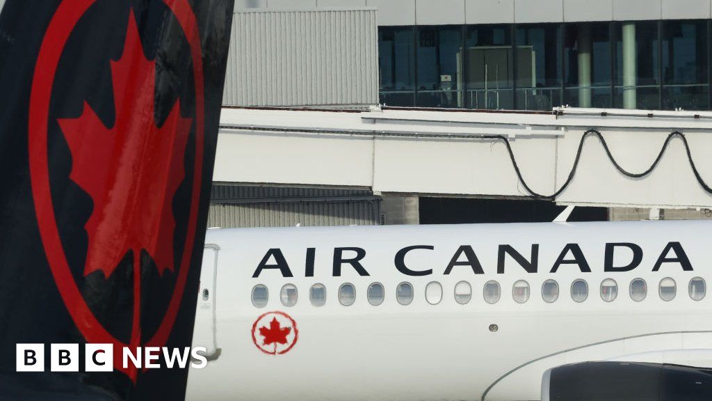 Air Canada sued over $20m gold and cash heist