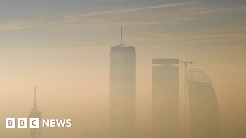 Milan car ban: Drivers ignore anti-pollution measure