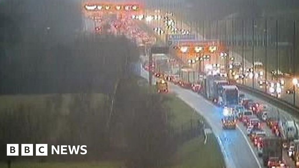 Detailed Much-loved Teenager Drove His Car Into Bridge In Horror A1(m) Crash Scene for Your Screen Detailed Much-loved Teenager Drove His Car Into Bridge In Horror A1(m) Crash Scene for Your Screen