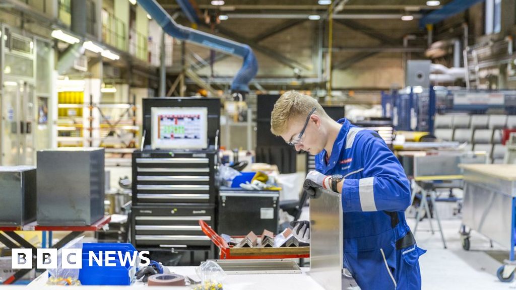 BAE Systems hiring 'record' numbers of apprentices BBC News