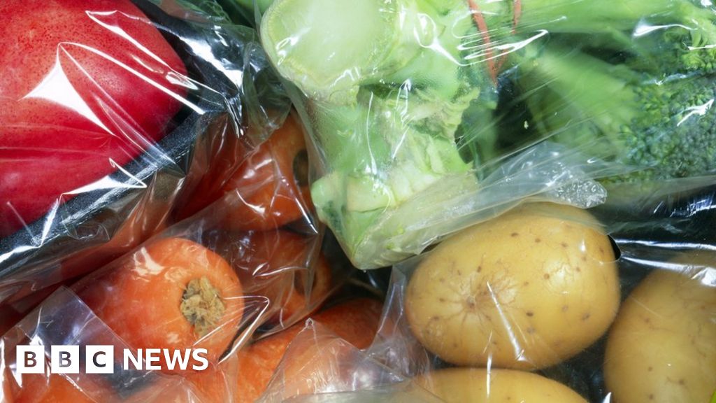Plastic packaging ban 'could harm environment'