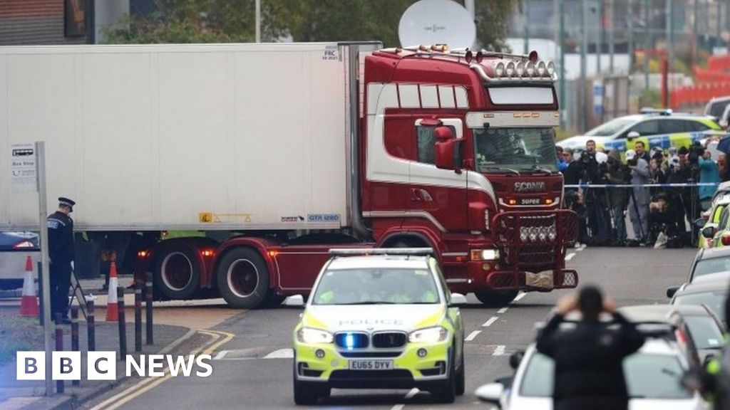 Essex lorry deaths: Two held on suspicion of manslaughter