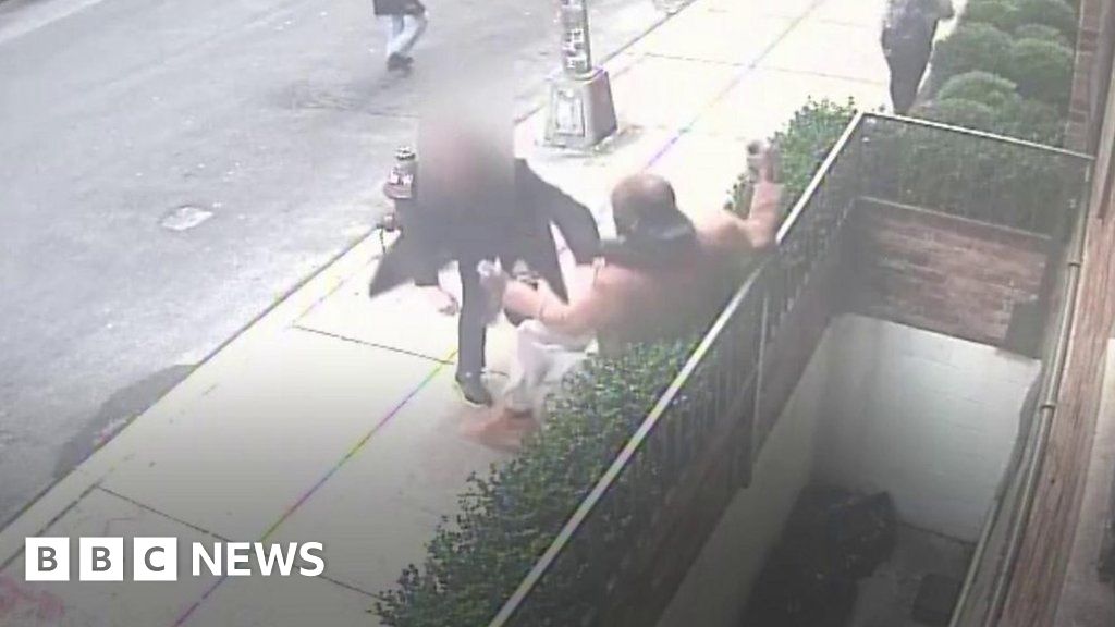 Good Samaritan tackles armed man fleeing police