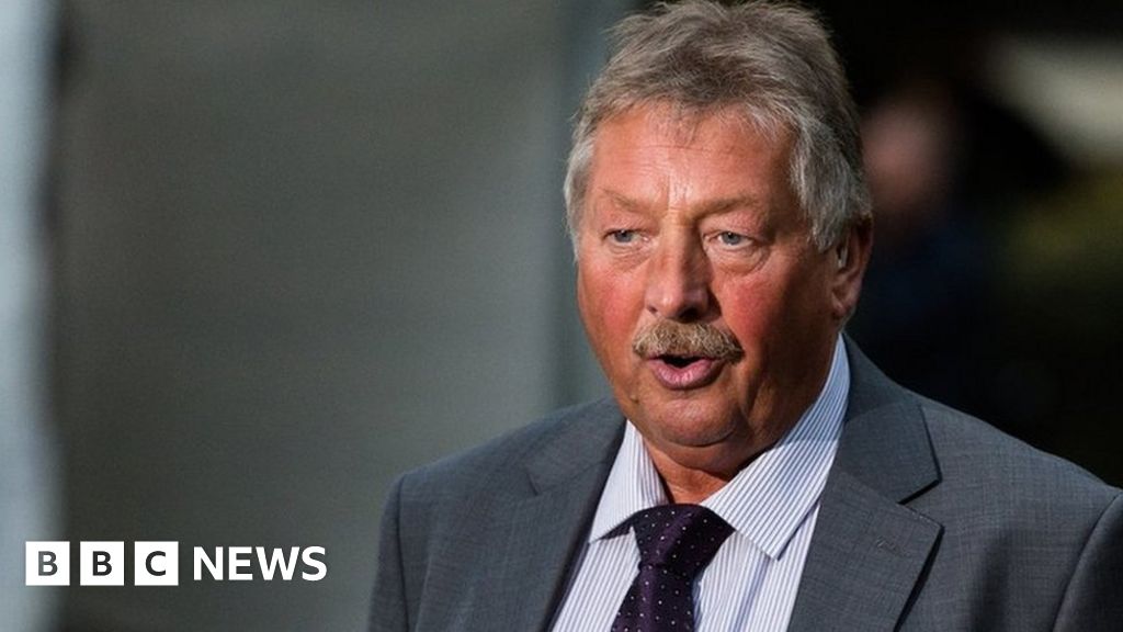 Covid-19: DUP leader rebukes Sammy Wilson over ping-dong tweet