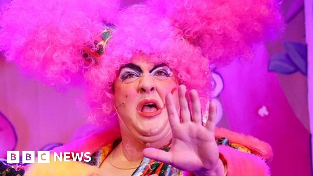 Pantomime returns to Aylesbury's Waterside Theatre