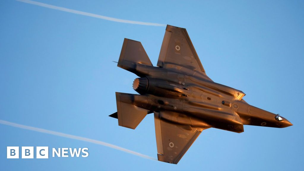 Syria war: Suspected Israeli strikes on Iran-linked targets 'kill dozens'
