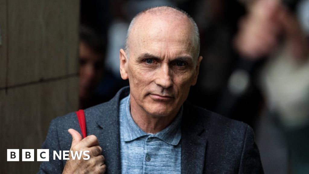MP let back into Labour after anti-Semitism row