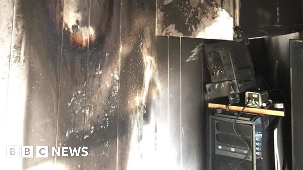Bradford house fire as 3D printer left running overnight - BBC News