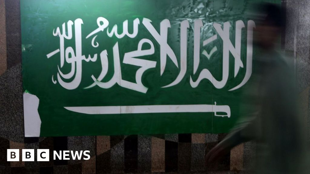 Saudi prisoner 'executed and crucified'