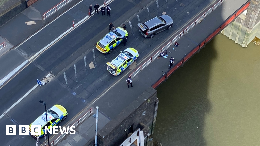 Greenwich shooting: Man airlifted to hospital after armed police incident