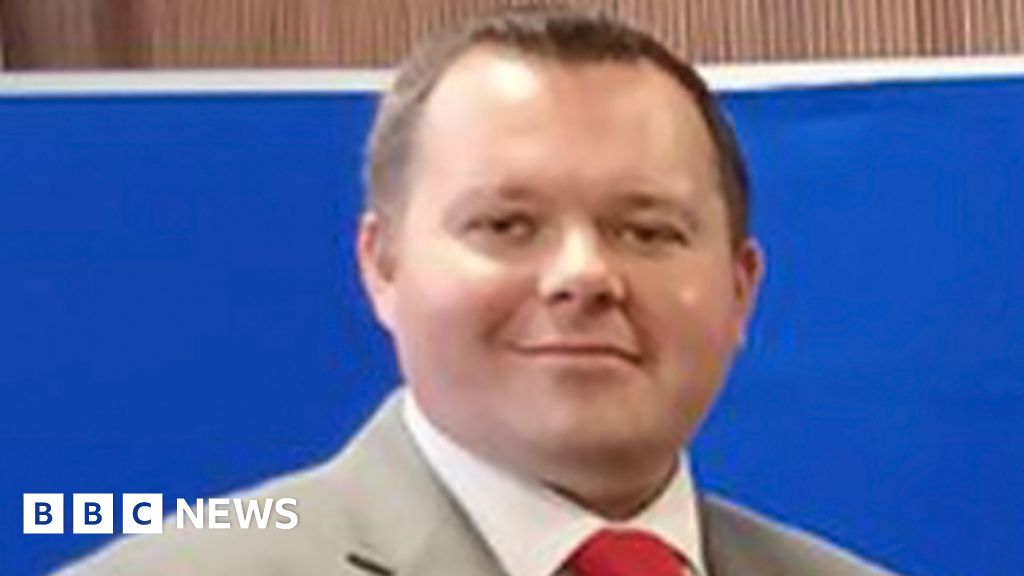 South Lanarkshire Council chief suspended for leaking information