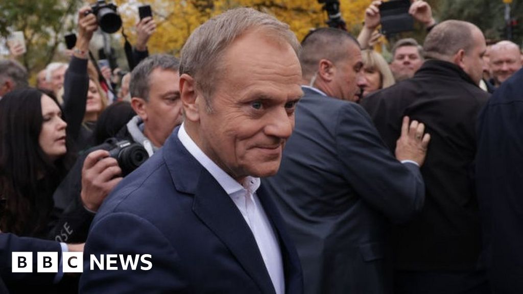 Moment popcornu w Polsce: prounijny przywódca Tusk wraca do władzy