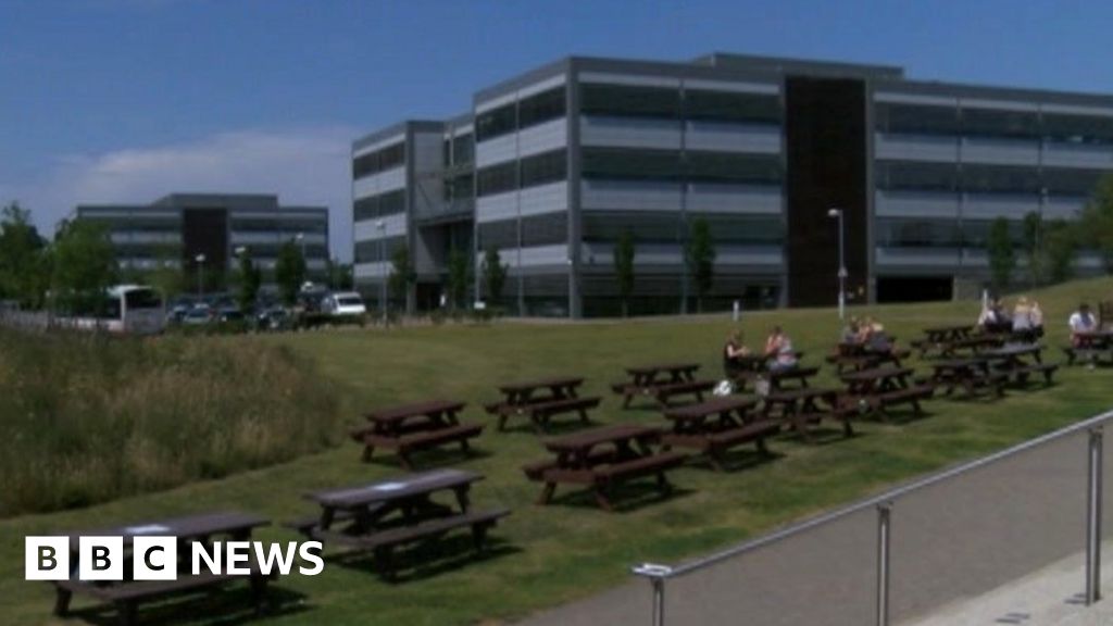 Aviva to create 400 jobs in Norwich BBC News