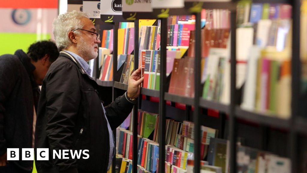 Book sales hit a record as children's fiction gains in popularity BBC