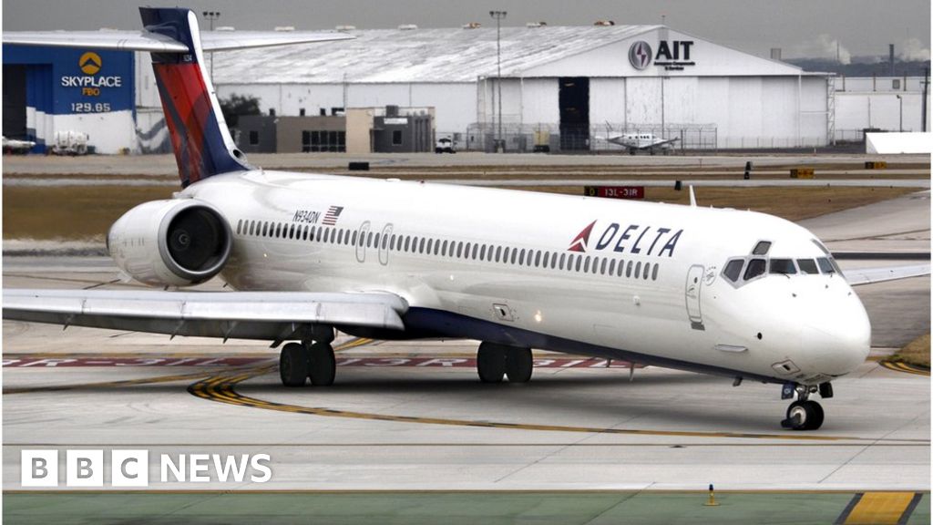 Texas airport worker dies after being sucked into Delta plane engine
