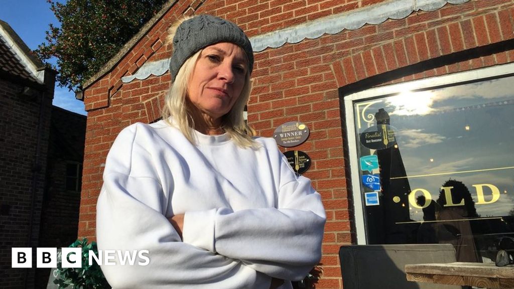 England flooding: What's life like in Fishlake?