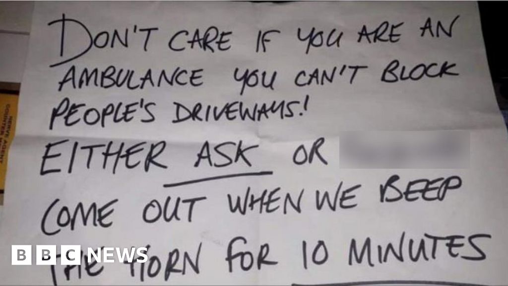 Abusive note left on ambulance in Southend