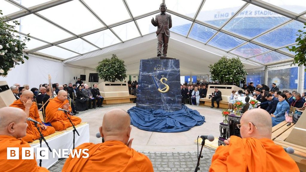 Statue unveiled for late Leicester City chairman