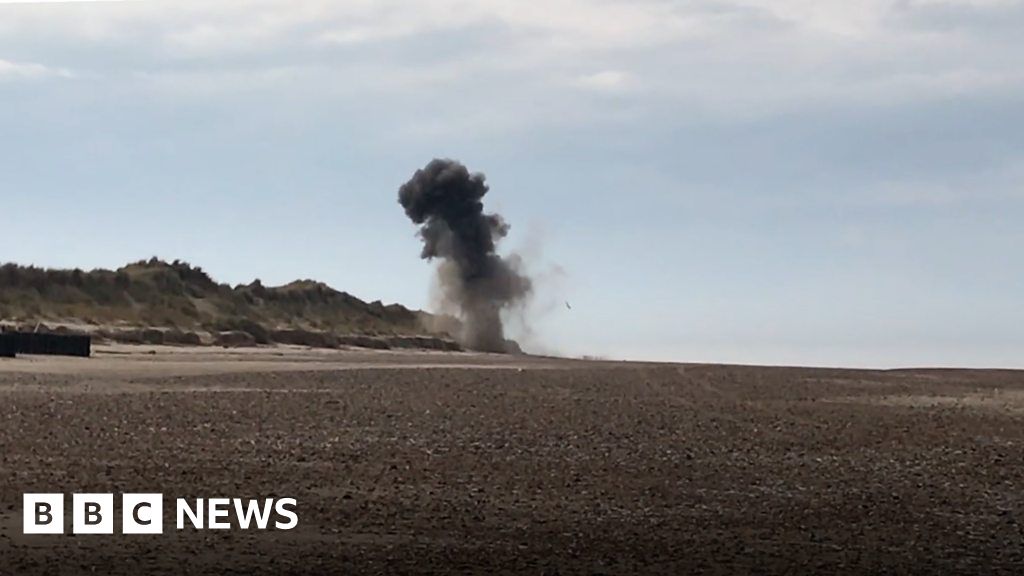 World War Two shells detonated on Holme-next-the-Sea beach - BBC News