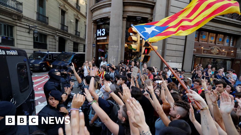 Catalan crisis: More populism than separatism? - BBC News