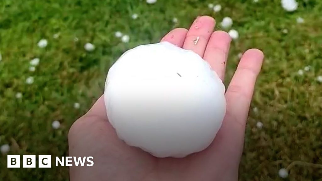 Giant hailstones lash parts of Spain