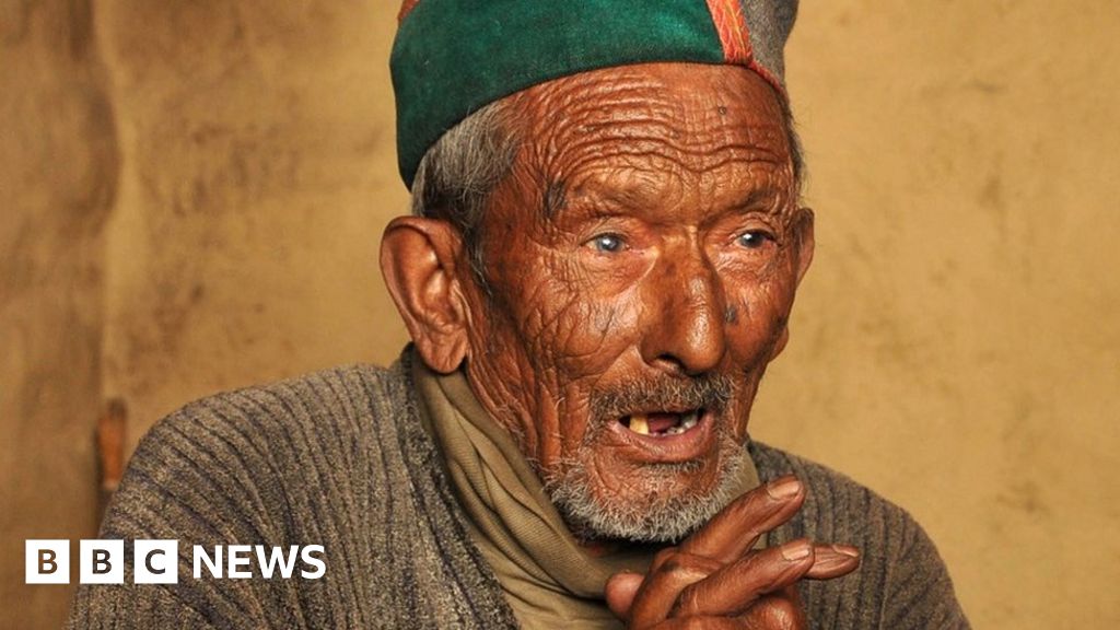 Shyam Saran Negi: Man dubbed ‘India’s first voter’ dies aged 105