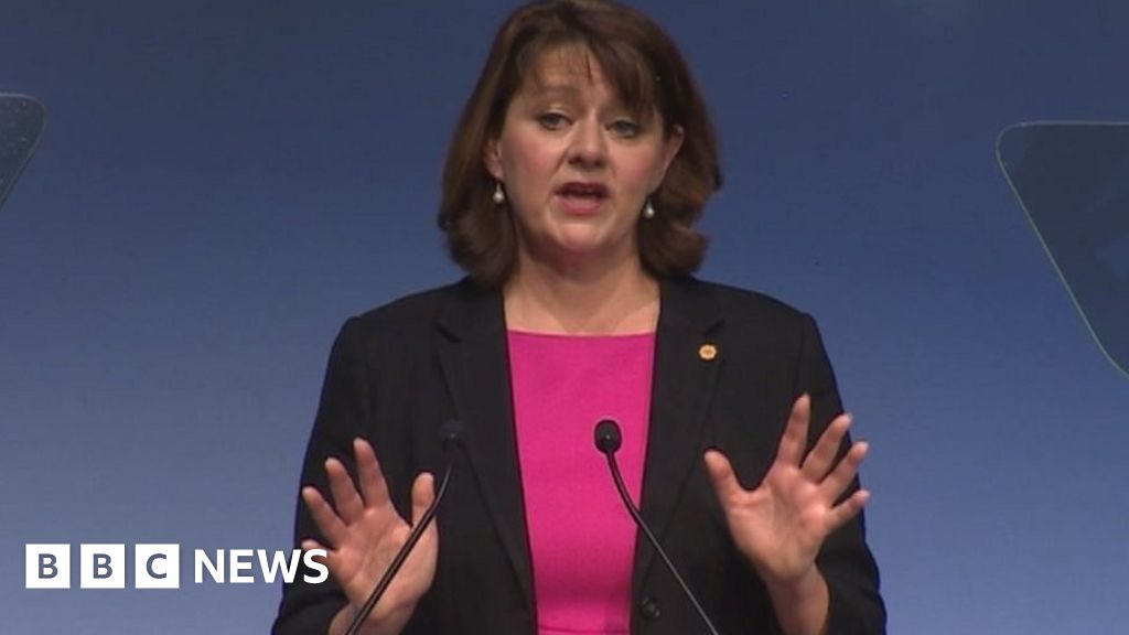 UK must keep EU free movement, says Plaid's Leanne Wood - BBC News