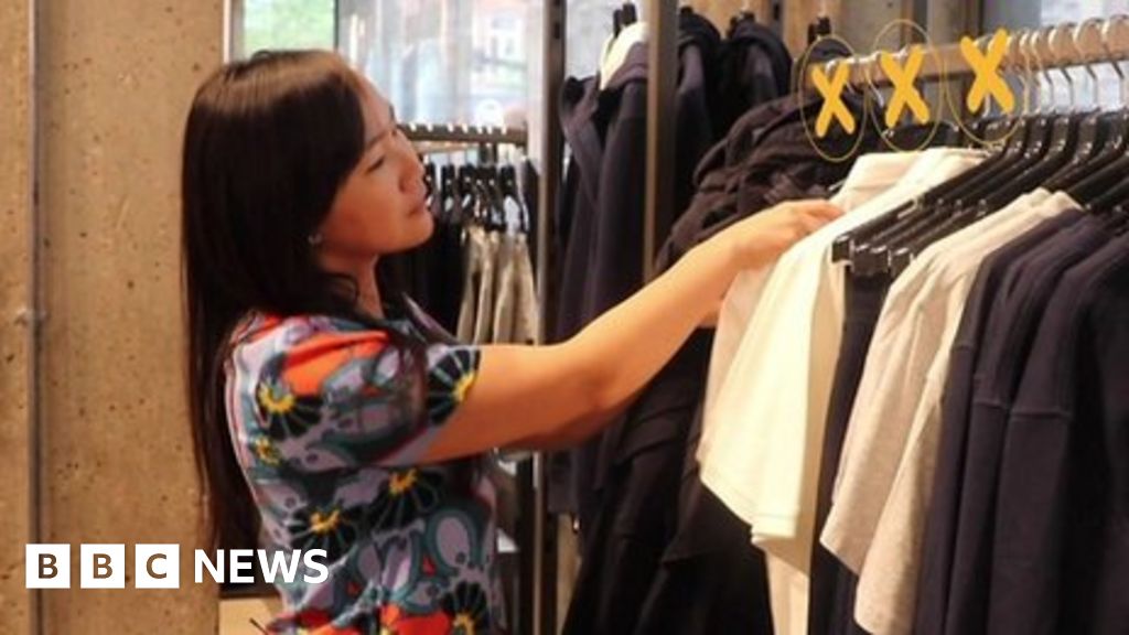 Coronavirus: What will clothes shopping look like? - BBC News