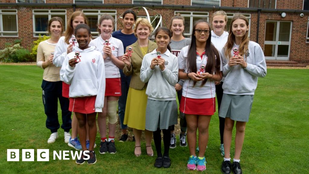 Hampton school gives pupils alarm clocks to replace 'distracting phones