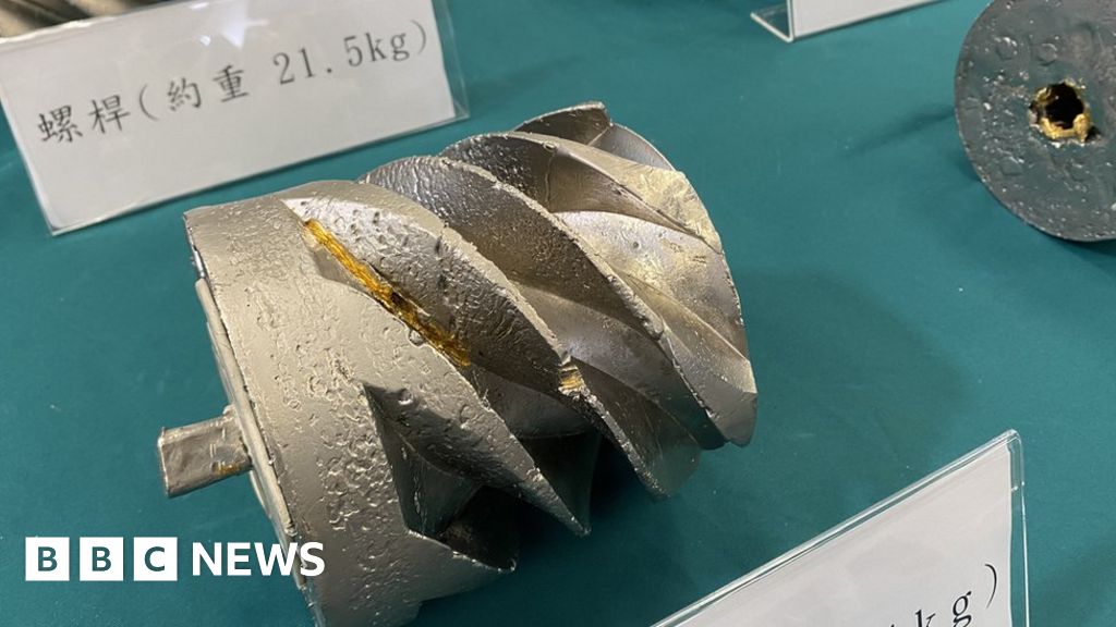 Hong Kong makes largest-ever gold smuggling bust