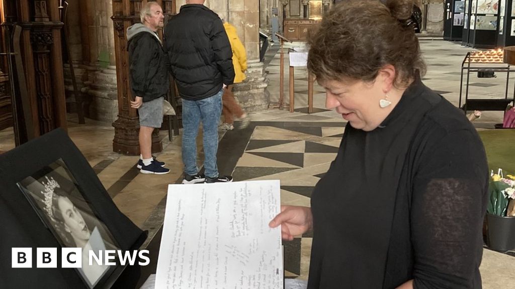 Queen Elizabeth II: Signing Book Of Condolence 'very Emotional' - BBC News