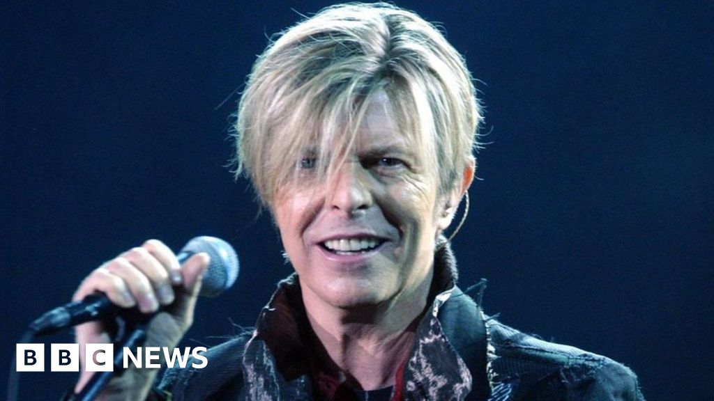 David Bowie Announces New Album Blackstar For January Release - Bbc News