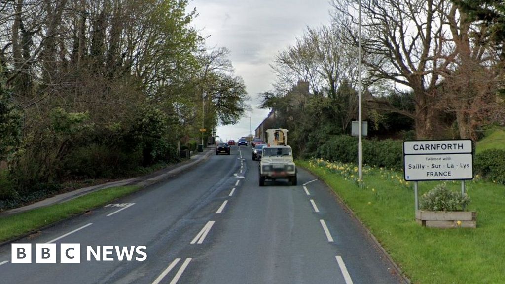 Carnforth stabbing: Teenager attacked in fight - BBC News