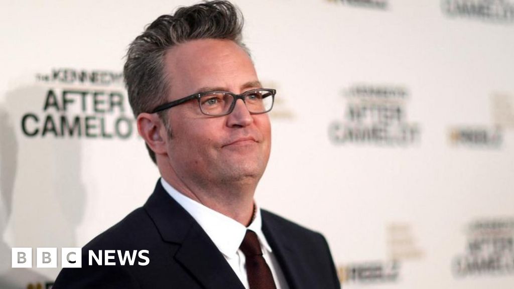 Matthew Perry Foundation set up in late Friends star's name to help addicts - BBC News