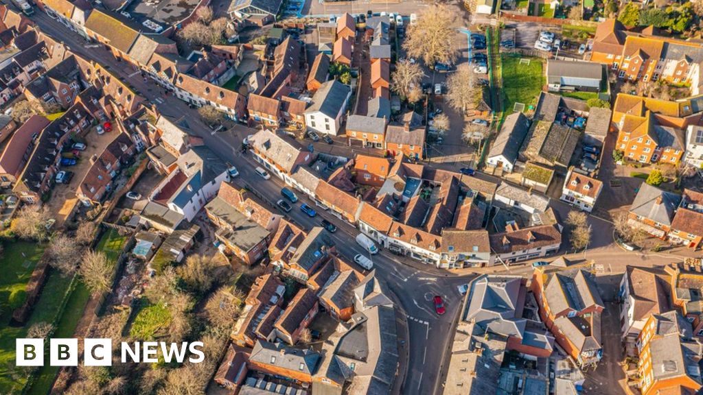 Fordingbridge gets first CCTV camera to tackle rural crime 