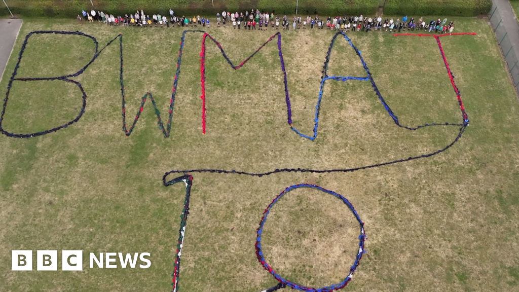 Schools smash jumper world record in Weston-super-Mare 