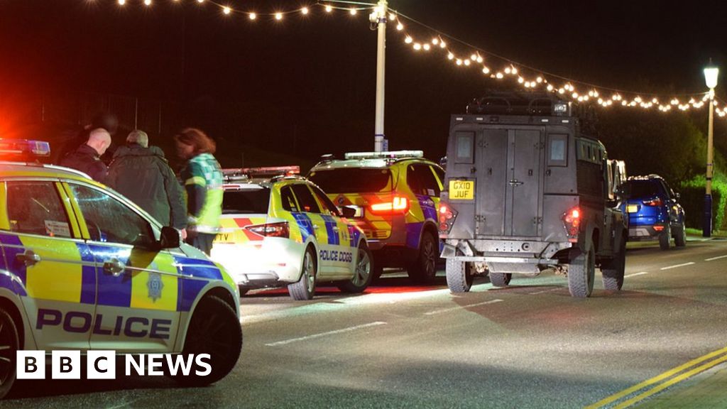 Man arrested after police stand-off in Eastbourne