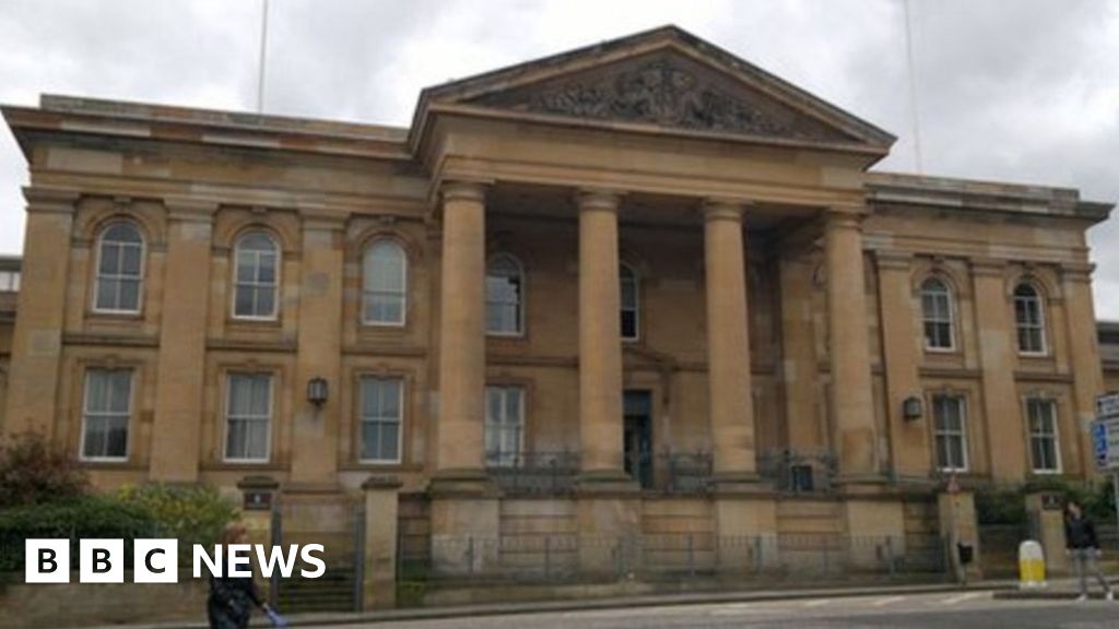 Forklift driver 'killed by falling pipes' BBC News