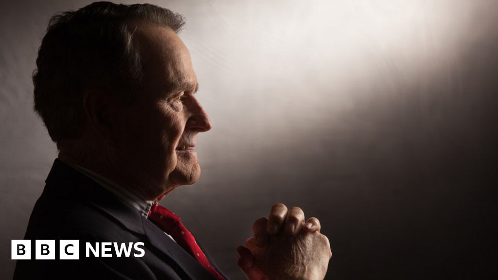 George Bush Senior dies at the age of 94