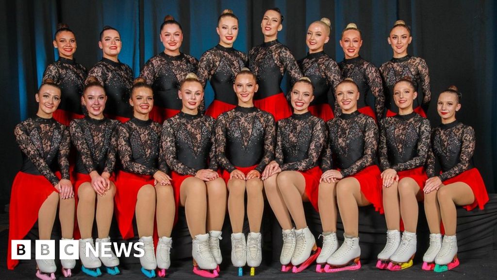 Synchronised ice skaters raise funds to compete at world championships