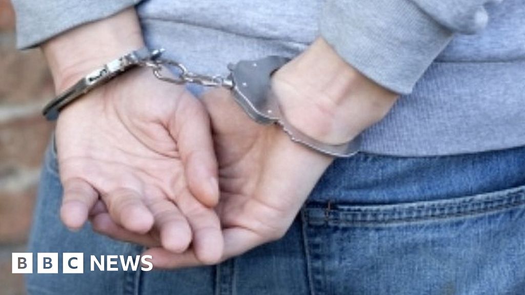 Court handcuff use on children 'excessive', inspection finds