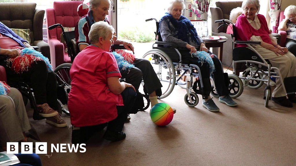 Care home residents show off their football skills - BBC News