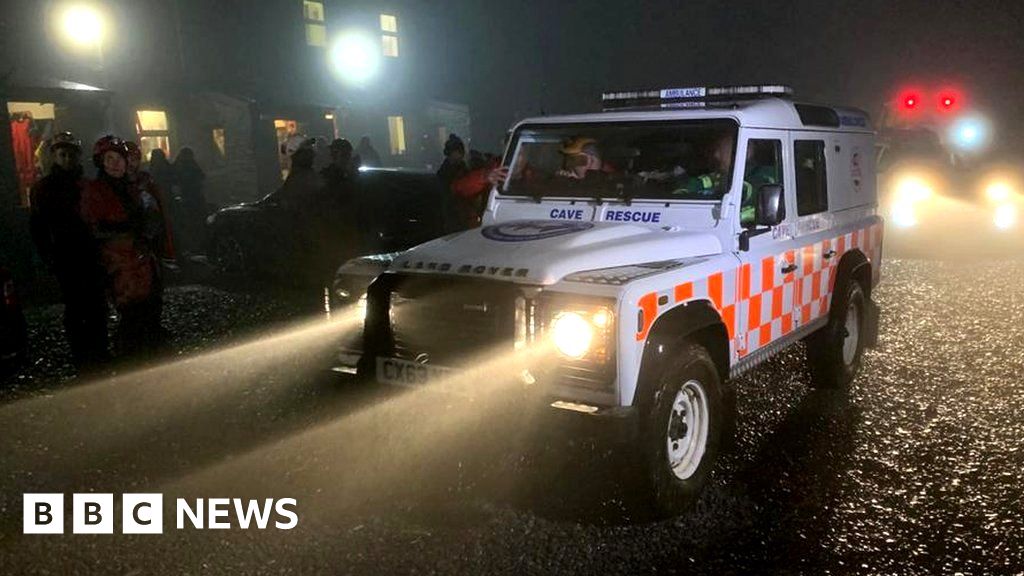 Brecon Beacons: Man rescued from cave after two days